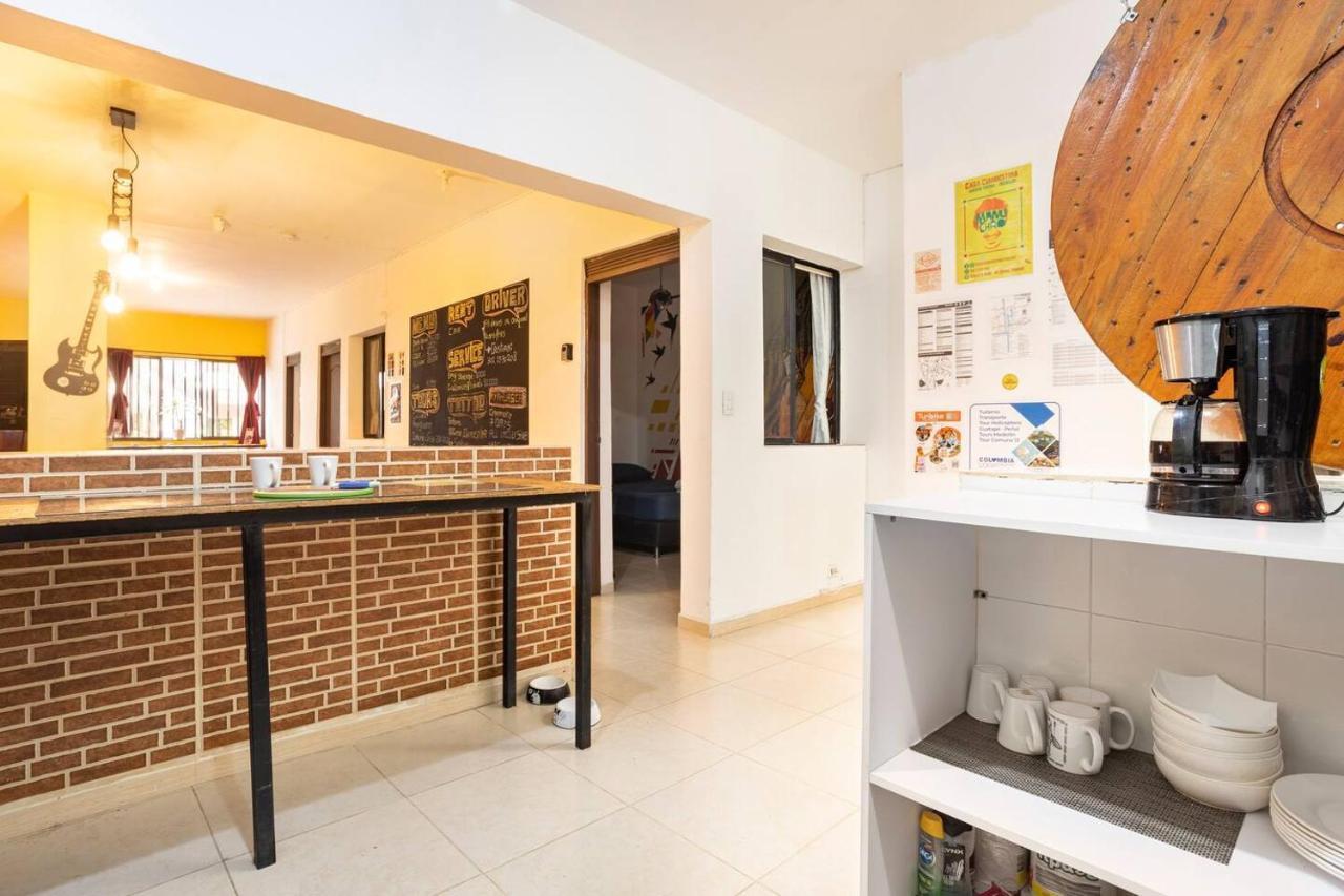 Casa Clandestina Guest House เมเดยิน ภายนอก รูปภาพ