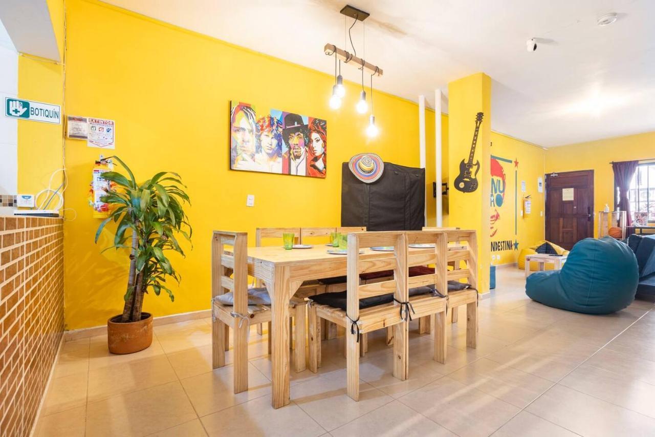 Casa Clandestina Guest House เมเดยิน ภายนอก รูปภาพ