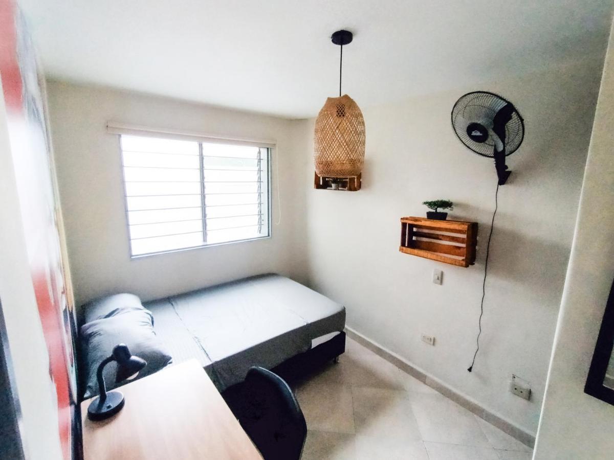 Casa Clandestina Guest House เมเดยิน ภายนอก รูปภาพ