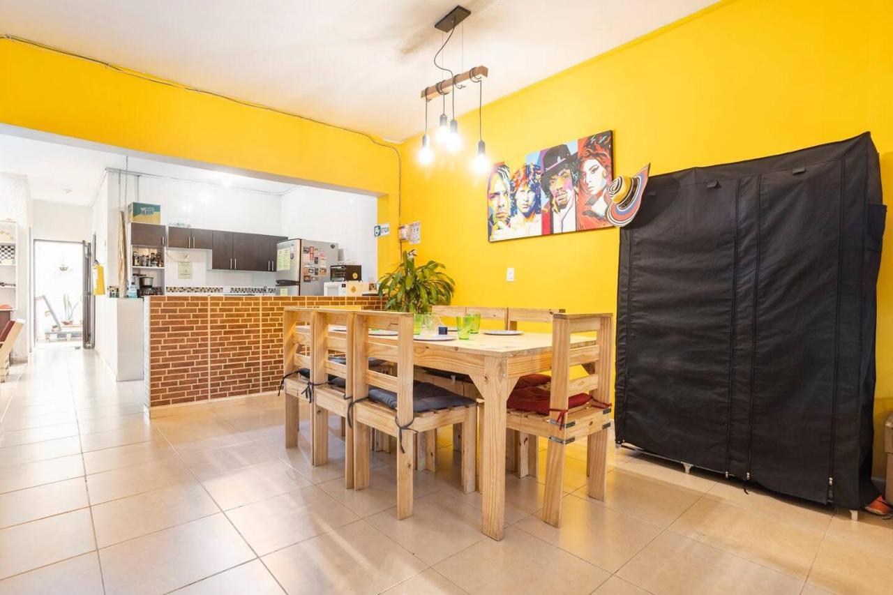 Casa Clandestina Guest House เมเดยิน ภายนอก รูปภาพ