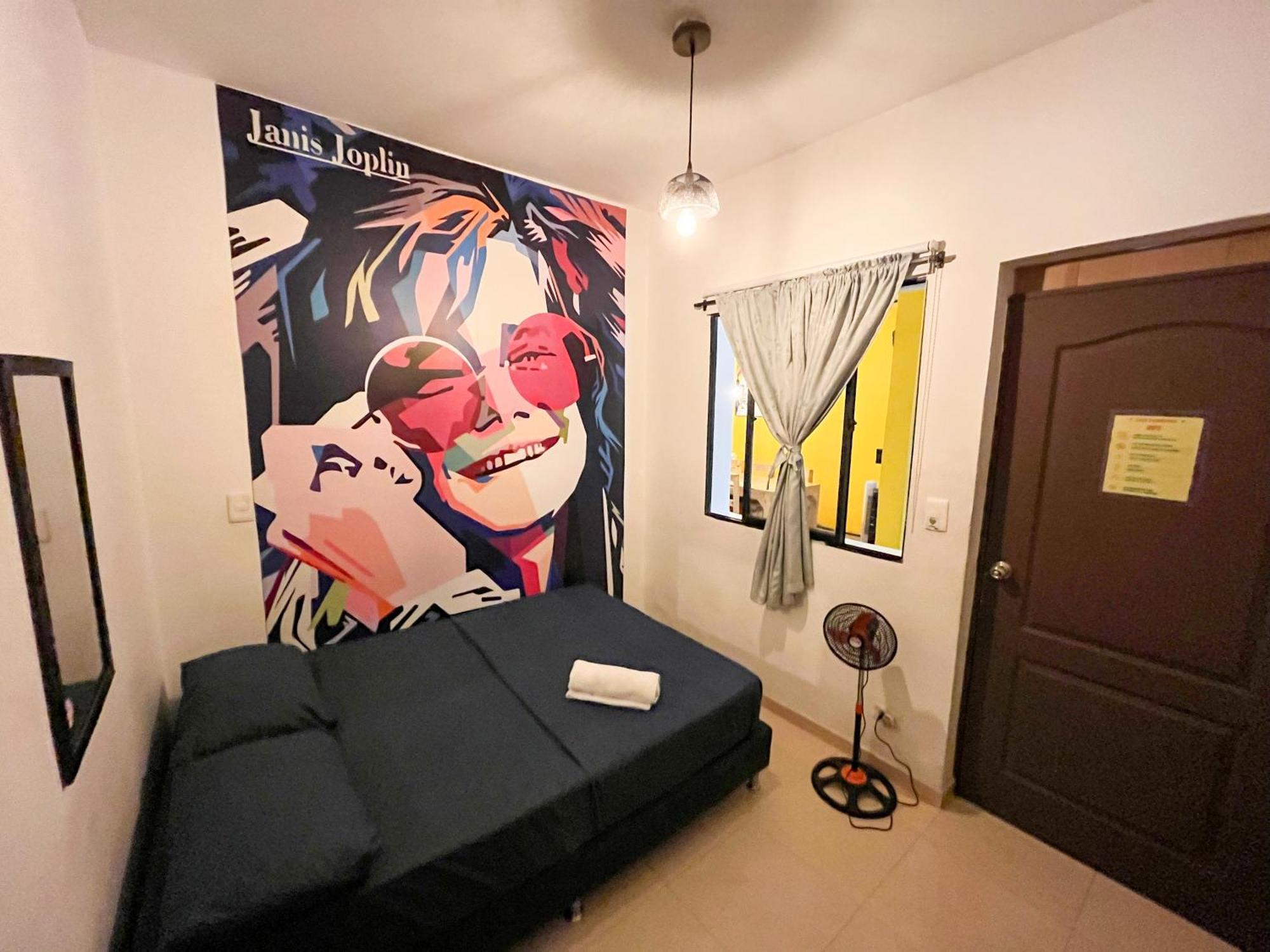 Casa Clandestina Guest House เมเดยิน ภายนอก รูปภาพ