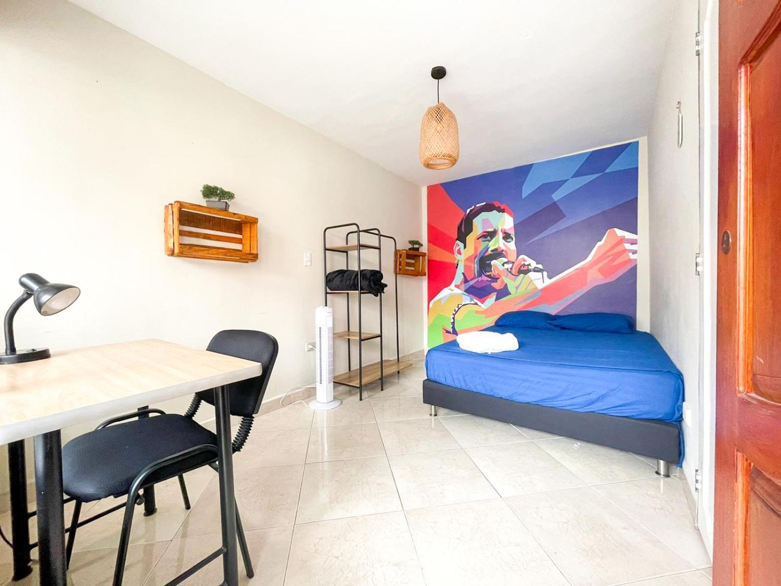 Casa Clandestina Guest House เมเดยิน ภายนอก รูปภาพ
